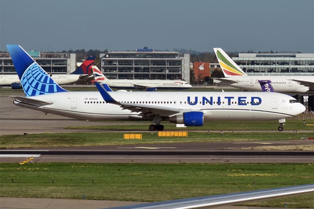 N665UA - Boeing