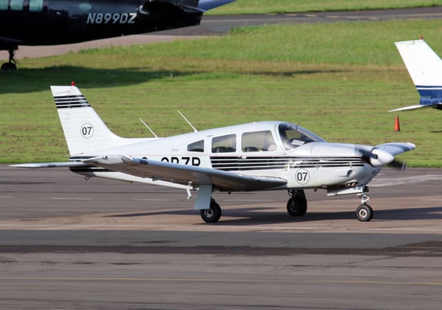 G-CBZR - Piper