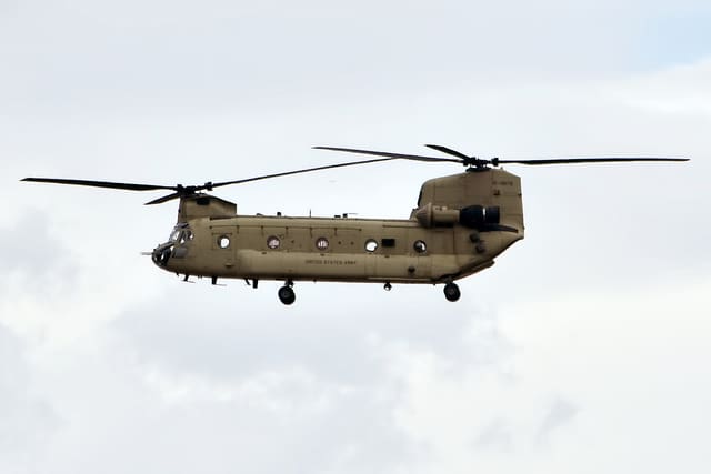  - Helicopter