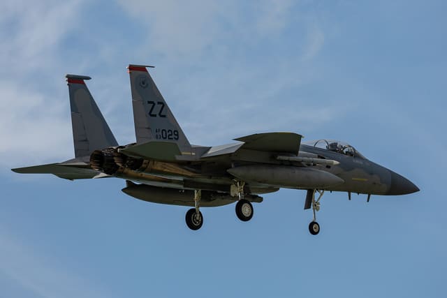  - Twin-engine aircraft