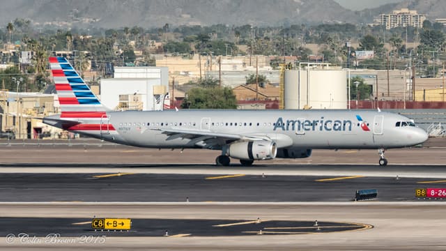 N971UY - Twin-engine aircraft