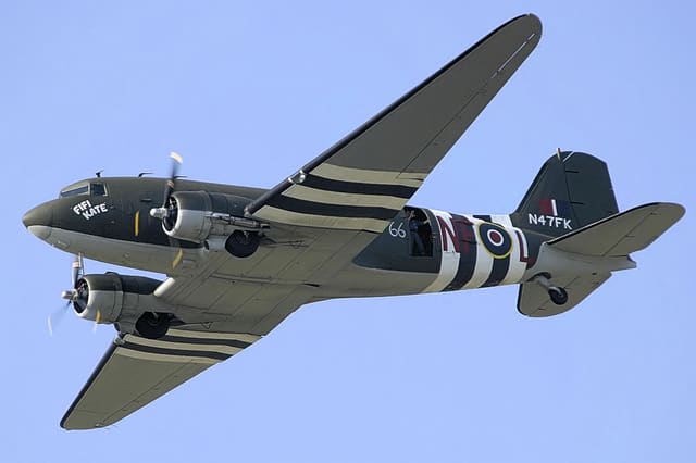 N47FK - Douglas