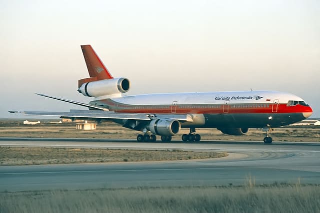 N112WA - Douglas