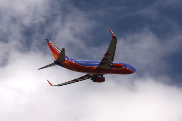 N942WN - Twin-engine aircraft