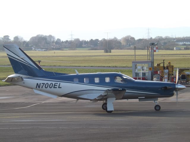 N700EL - Single-engine aircraft