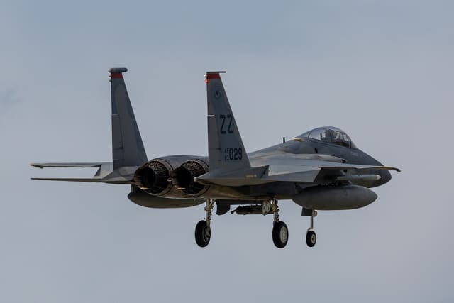  - Twin-engine aircraft