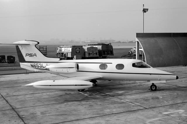 N653LJ - Business jet