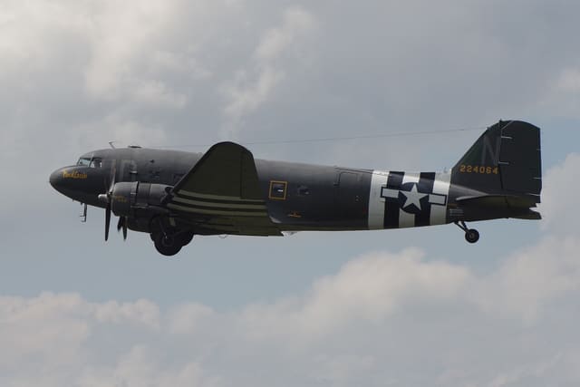 N74589 - Douglas