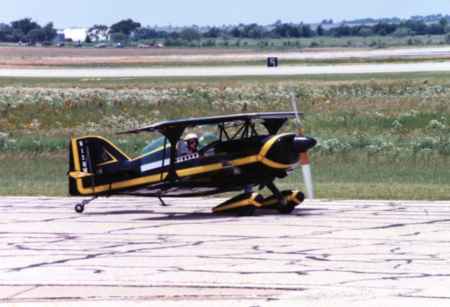 N12RW - Single-engine aircraft