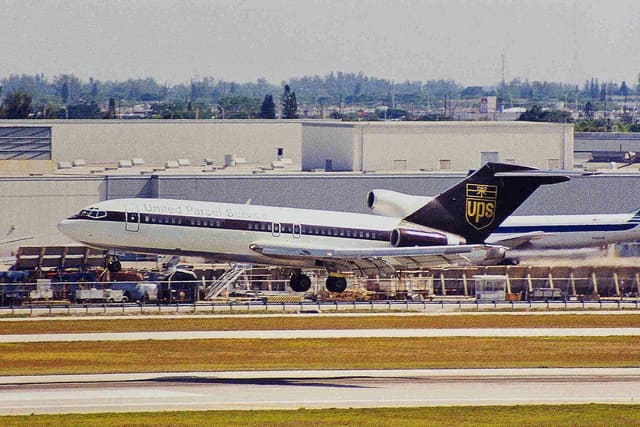 N946UP - Bombardier
