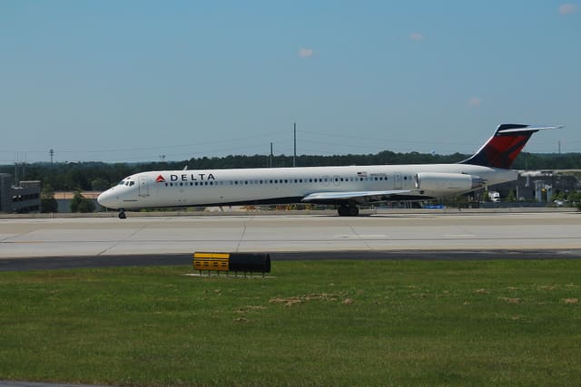 N907DL - Aircraft