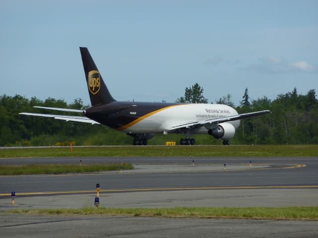 N340UP - Boeing
