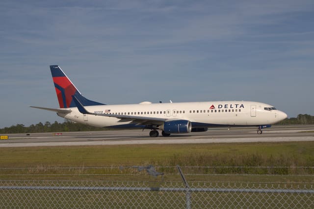 N3745B - Twin-engine aircraft
