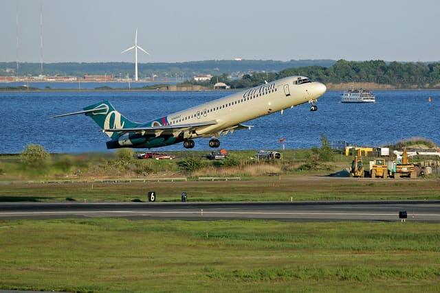 N966AT - Twin-engine aircraft