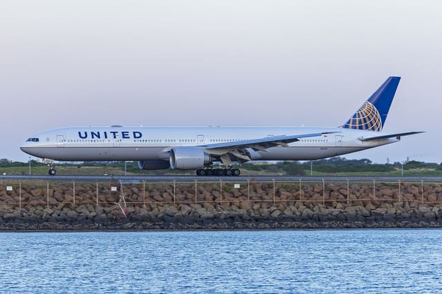 N2142U - Boeing