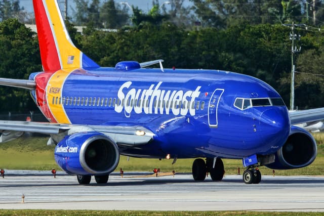 N743SW - Boeing