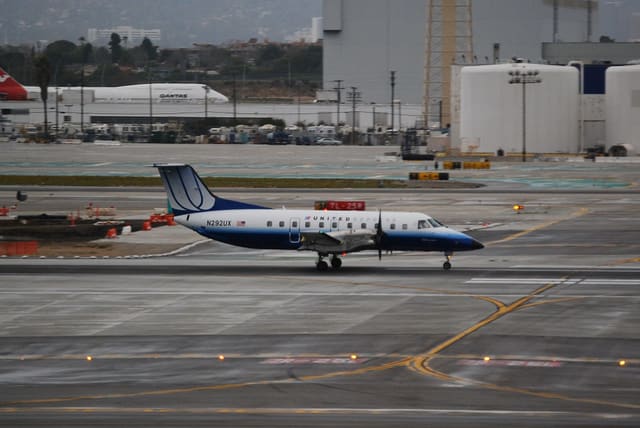 N292UX - Embraer