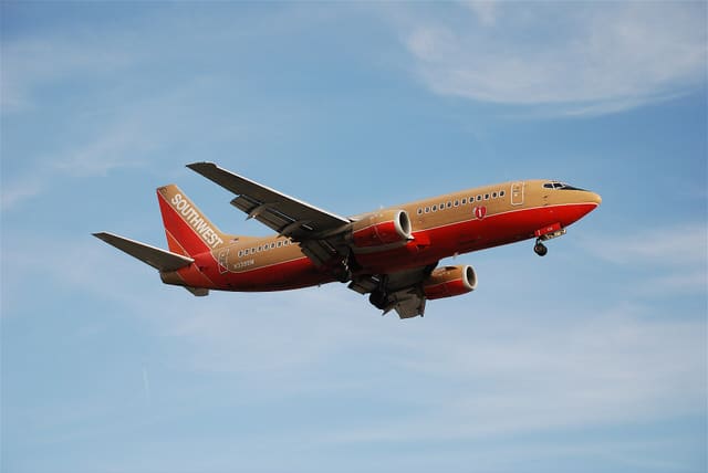 N339SW - Boeing
