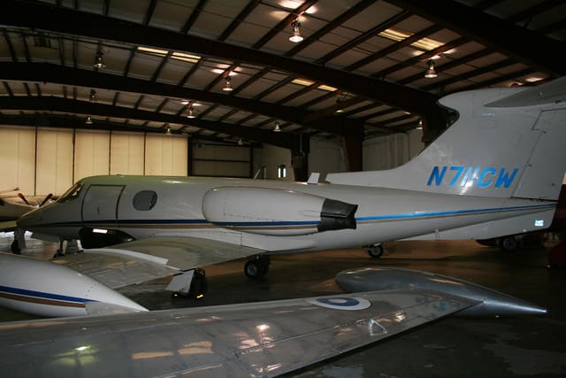 N711CW - Business jet
