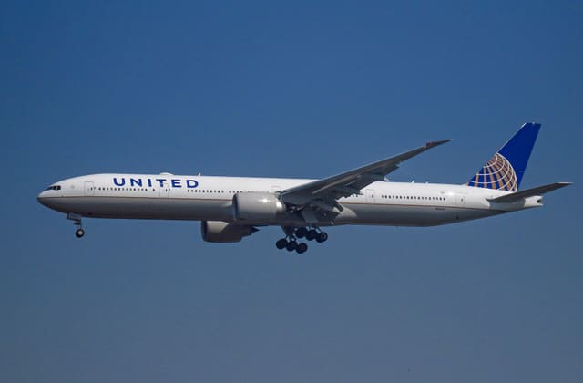 N2140U - Boeing