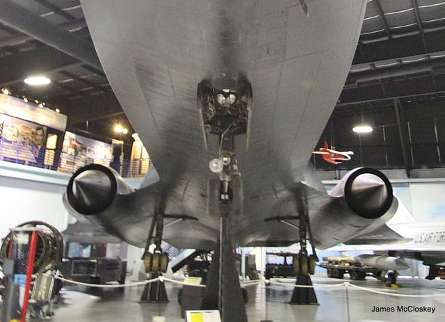  - Twin-engine aircraft