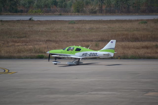 HS-GOD - Single-engine aircraft
