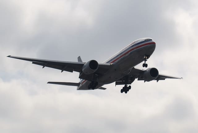 N761AJ - Twin-engine aircraft