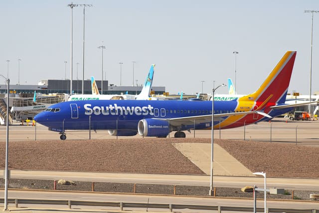 N8733M - Boeing