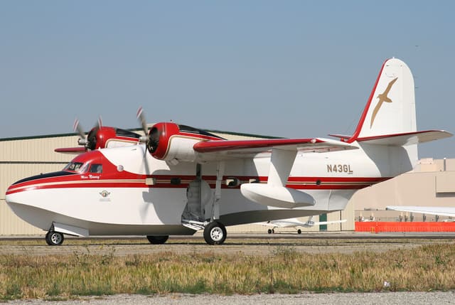 N43GL - Twin-engine aircraft