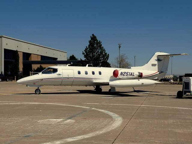 N251AL - Business jet