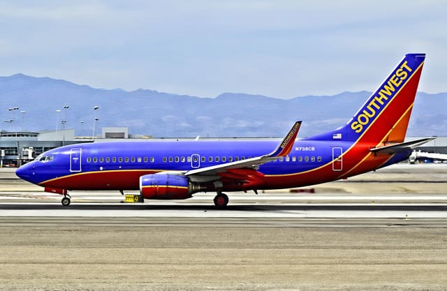 N738CB - Boeing