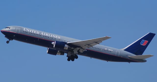 N667UA - Boeing