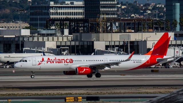 N693AV - Airbus