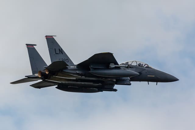  - Twin-engine aircraft