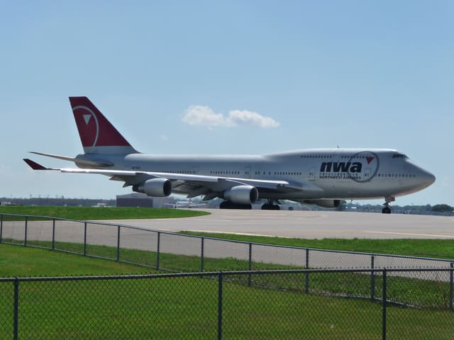 N674US - Boeing