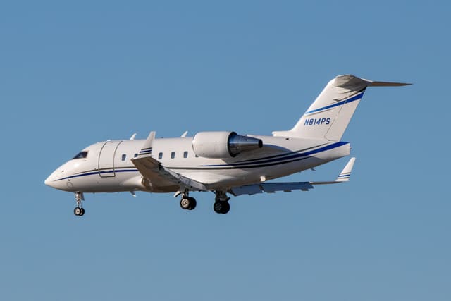 N814PS — Bombardier