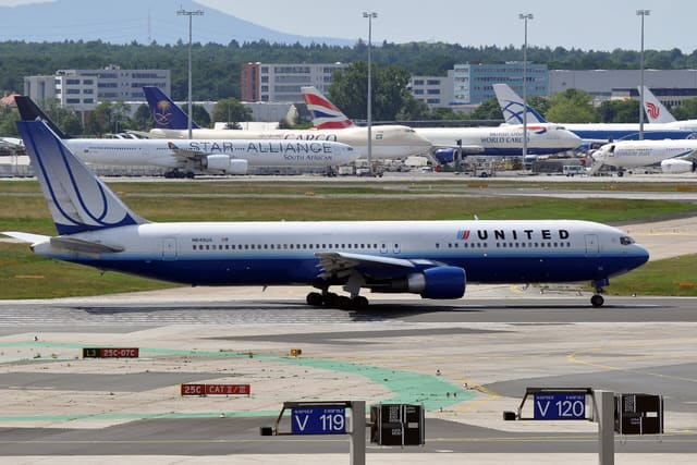 N649UA - Boeing