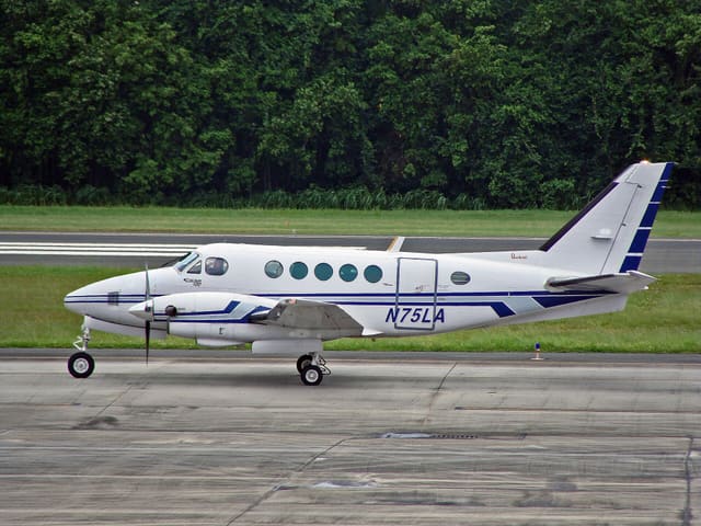 N75LA - Beechcraft
