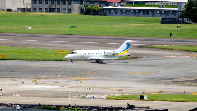 N818AC - Bombardier