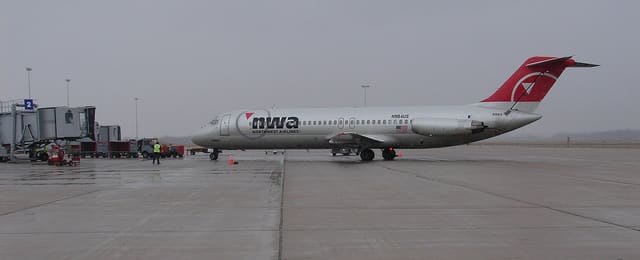 N984US - Twin-engine aircraft