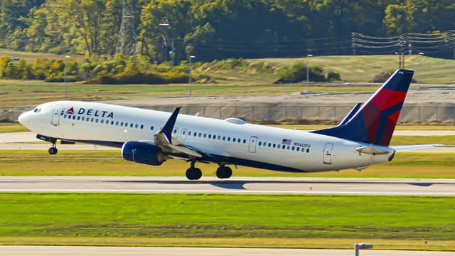 N940DU - Boeing