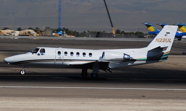 N22UL - Business jet