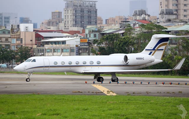 N888HZ - Business jet