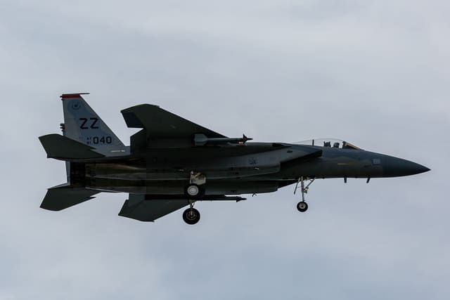  - Twin-engine aircraft