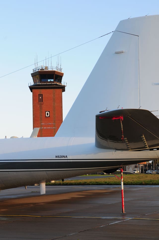 N928NA - Business jet