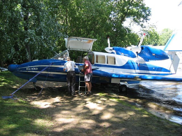 N13KL - Aircraft