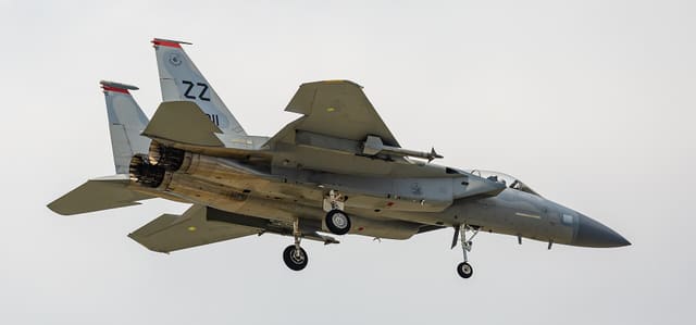  - Twin-engine aircraft