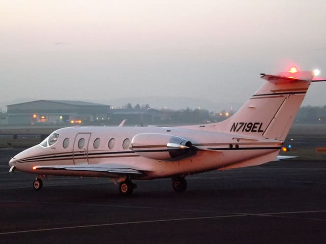 N719EL - Business jet