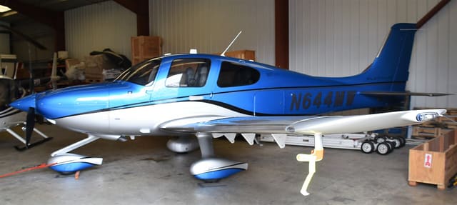 N644MW - Cirrus