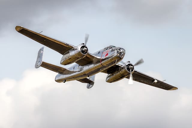 N6123C - Twin-engine aircraft